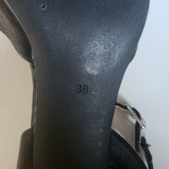 Ankle strap heels - Picture 7 of 8